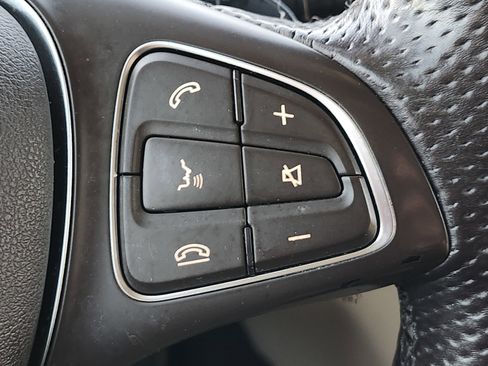 Used 2016 Mercedes-Benz GLE 350 4MATIC w/ Premium Package image 36