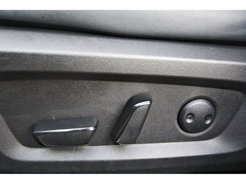 Used 2025 Mitsubishi Outlander AWD image 25