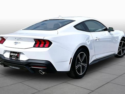 Used 2025 Ford Mustang Coupe RWD image 13