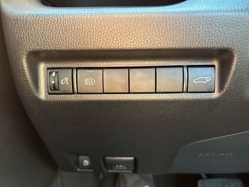 Used 2022 Toyota RAV4 XLE w/ Convenience Package AWD/4WD image 31