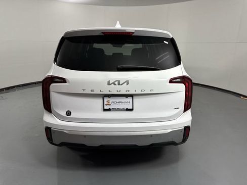 Used 2024 Kia Telluride LX image 31
