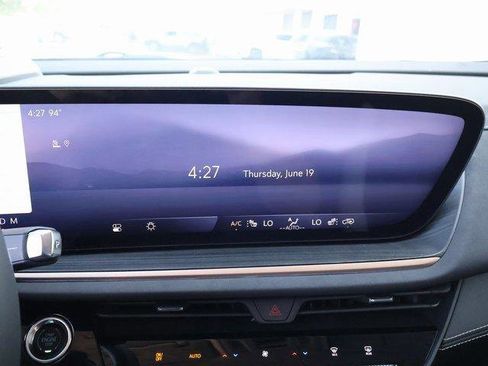 New 2025 Buick Envision Sport Touring image 27