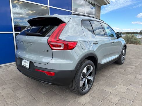 New 2026 Volvo XC40 B5 Plus w/ Protection Package Premier AWD/4WD image 7