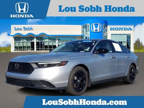 Used 2025 Honda Accord SE image 1