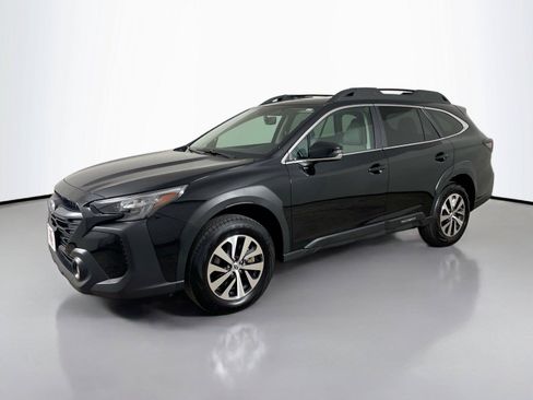 Used 2025 Subaru Outback Premium AWD/4WD image 8