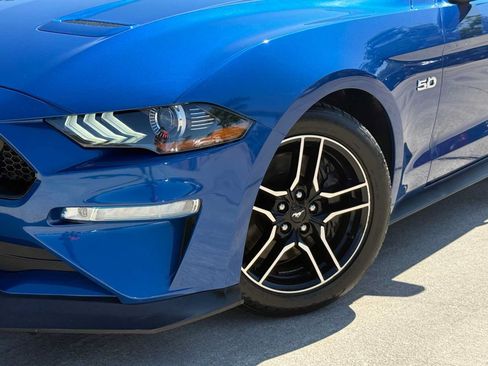 Used 2018 Ford Mustang GT RWD image 3