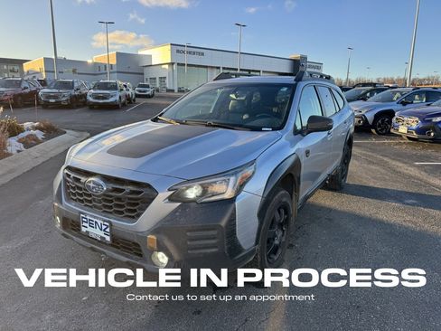 Used 2022 Subaru Outback Wilderness image 7