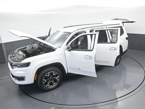 Used 2023 Jeep Wagoneer Series III w/ Preferred Equipment Group image 67