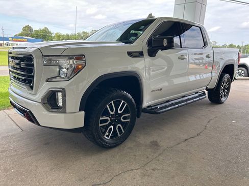 Used 2021 GMC Sierra 1500 AT4 w/ AT4 Preferred Package AWD/4WD image 4