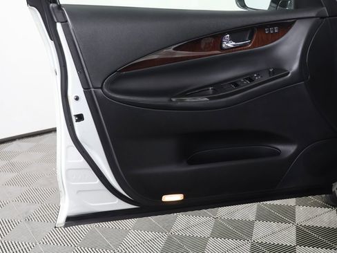 Used 2017 INFINITI QX50 AWD image 32