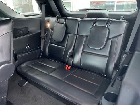 Used 2025 Ford Explorer ST-Line image 24