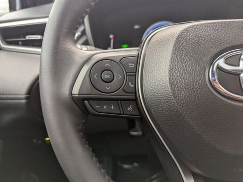 Used 2024 Toyota Corolla Cross XSE image 26