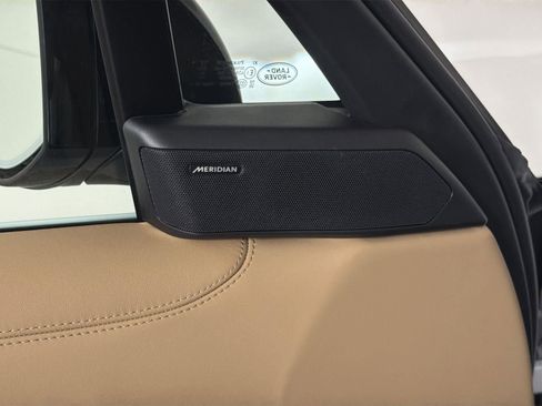 New 2026 Land Rover Range Rover SE image 22