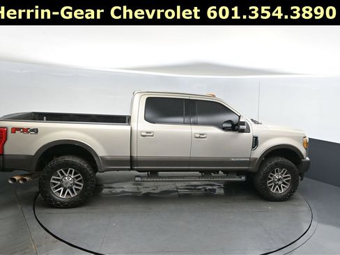 Used 2017 Ford F250 King Ranch w/ FX4 Off-Road Package image 35