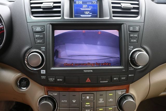 Used 2009 Toyota Highlander Limited w/ Extra Value Pkg 8 FWD image 12