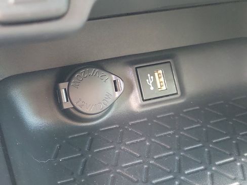 Used 2024 Toyota RAV4 LE FWD image 28