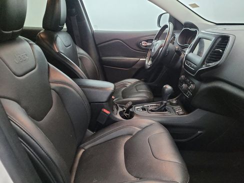 Used 2020 Jeep Cherokee Latitude Lux w/ Quick Order Package 26H Lux image 21