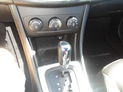 Used 2014 Dodge Avenger SE image 14