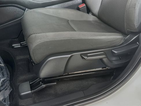 Used 2019 Honda HR-V Sport image 18