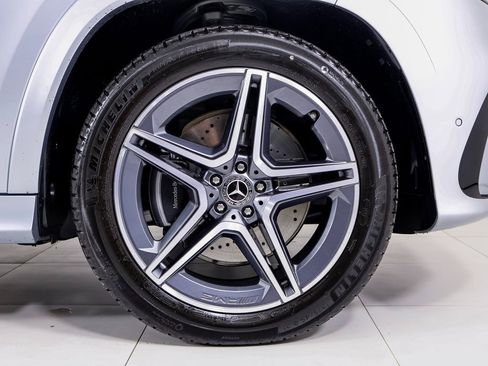 Used 2025 Mercedes-Benz GLS 450 4MATIC image 28