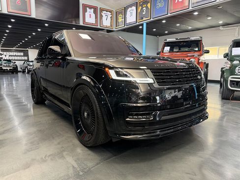 Used 2023 Land Rover Range Rover SE image 3