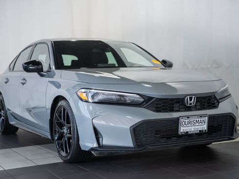 Used 2025 Honda Civic Sport image 1