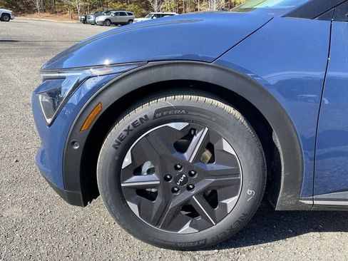 New 2025 Kia EV6 Light w/ Light LR Technology Package RWD image 18