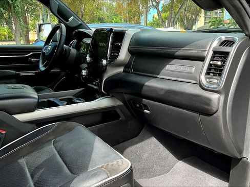Used 2025 RAM 1500 Laramie image 19
