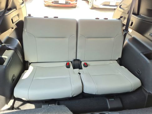 Used 2023 Mitsubishi Outlander SEL FWD image 24