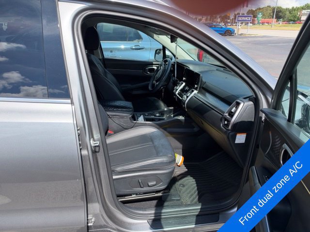 Used 2023 Kia Sorento EX FWD image 5
