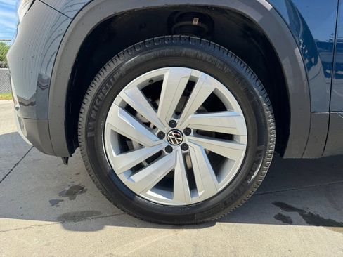 Used 2023 Volkswagen Atlas Cross Sport SE w/ Panoramic Sunroof Package image 31