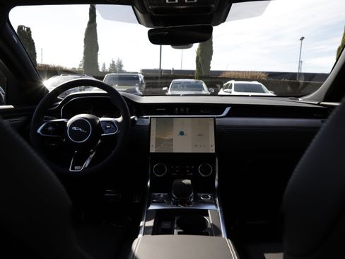 New 2024 Jaguar XF R-Dynamic SE image 15