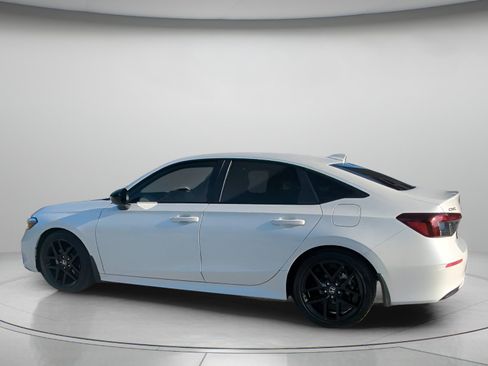 Used 2025 Honda Civic Sport image 18
