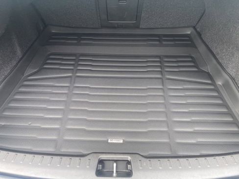 Used 2022 Volvo S60 B5 Inscription image 13