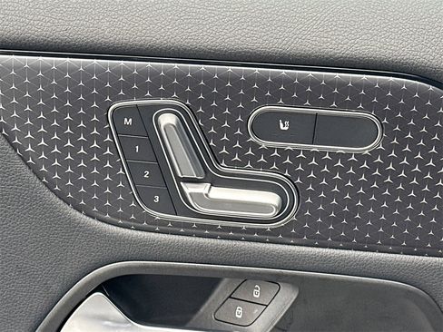 Certified 2026 Mercedes-Benz GLA 250 4MATIC image 11