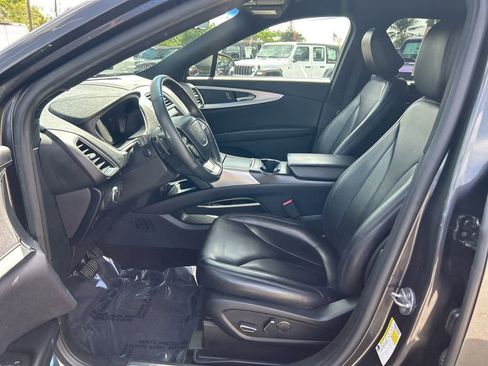 Used 2020 Lincoln Nautilus FWD image 9