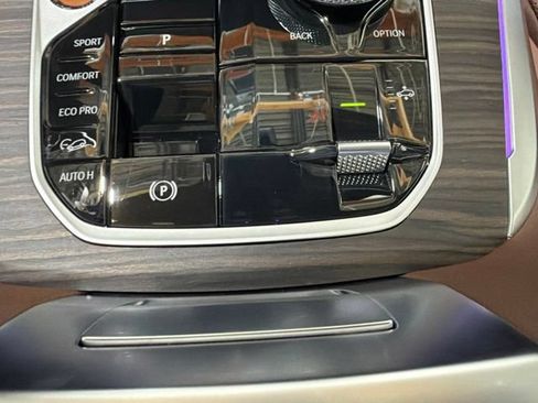 Used 2026 BMW X7 xDrive40i w/ Executive Package AWD/4WD image 44