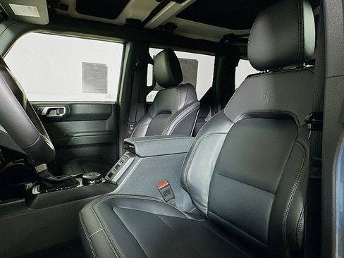 New 2025 Ford Bronco Badlands w/ Sasquatch Package image 7