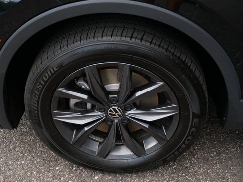 Certified 2023 Volkswagen Tiguan SE AWD/4WD image 15