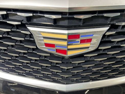 Used 2022 Cadillac XT6 Premium Luxury w/ Technology Package AWD/4WD image 9