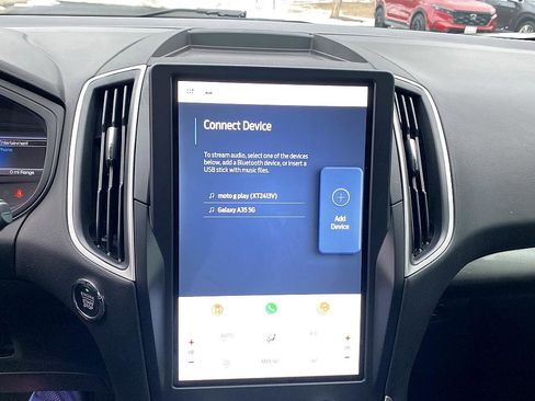 Used 2024 Ford Edge SE w/ Black Appearance Package image 17