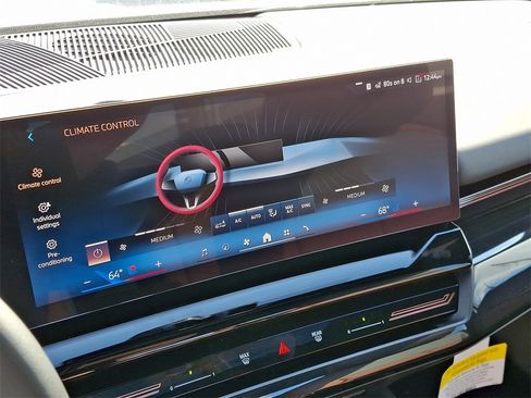 Used 2025 BMW 530i xDrive w/ Premium Package image 15