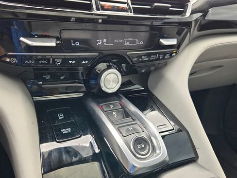 Certified 2024 Acura MDX FWD w/ Technology Package image 18