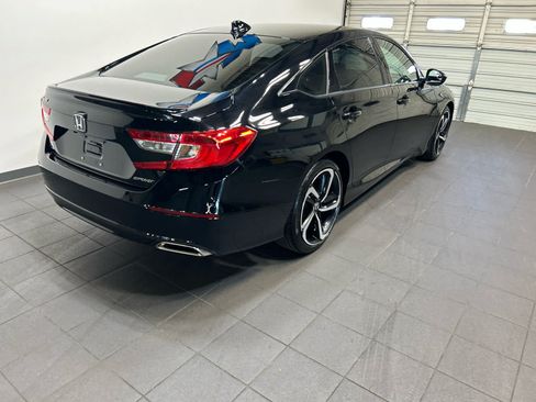 Used 2022 Honda Accord Sport image 3