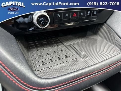 Certified 2025 Ford Explorer ST-Line w/ Premium Package AWD/4WD image 35