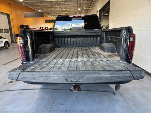 Used 2024 GMC Sierra 2500 AT4 w/ AT4 Premium Plus Package AWD/4WD image 22