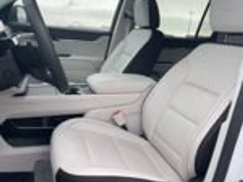 Used 2024 GMC Acadia Denali w/ LPO, Floor Liner Package AWD/4WD image 16