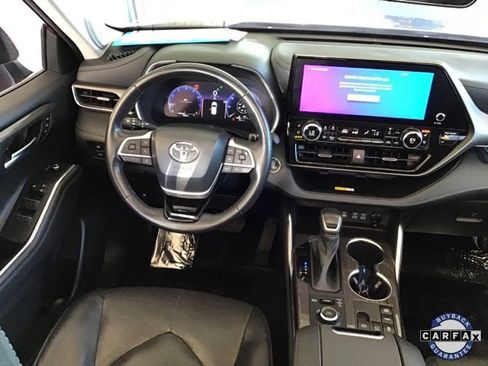 Used 2023 Toyota Highlander Limited image 39