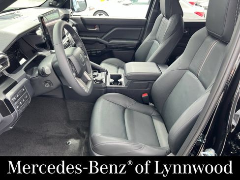 Used 2026 Toyota 4Runner Limited AWD/4WD image 13