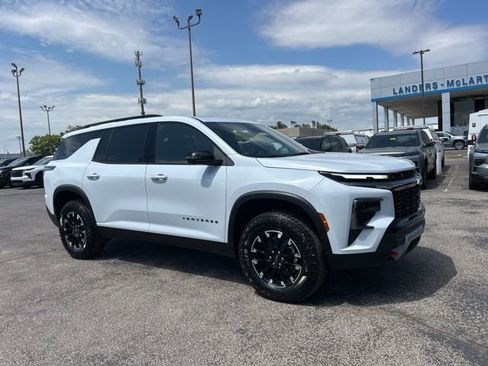 New 2026 Chevrolet Traverse Z71 w/ Driver Confidence Package AWD/4WD image 1